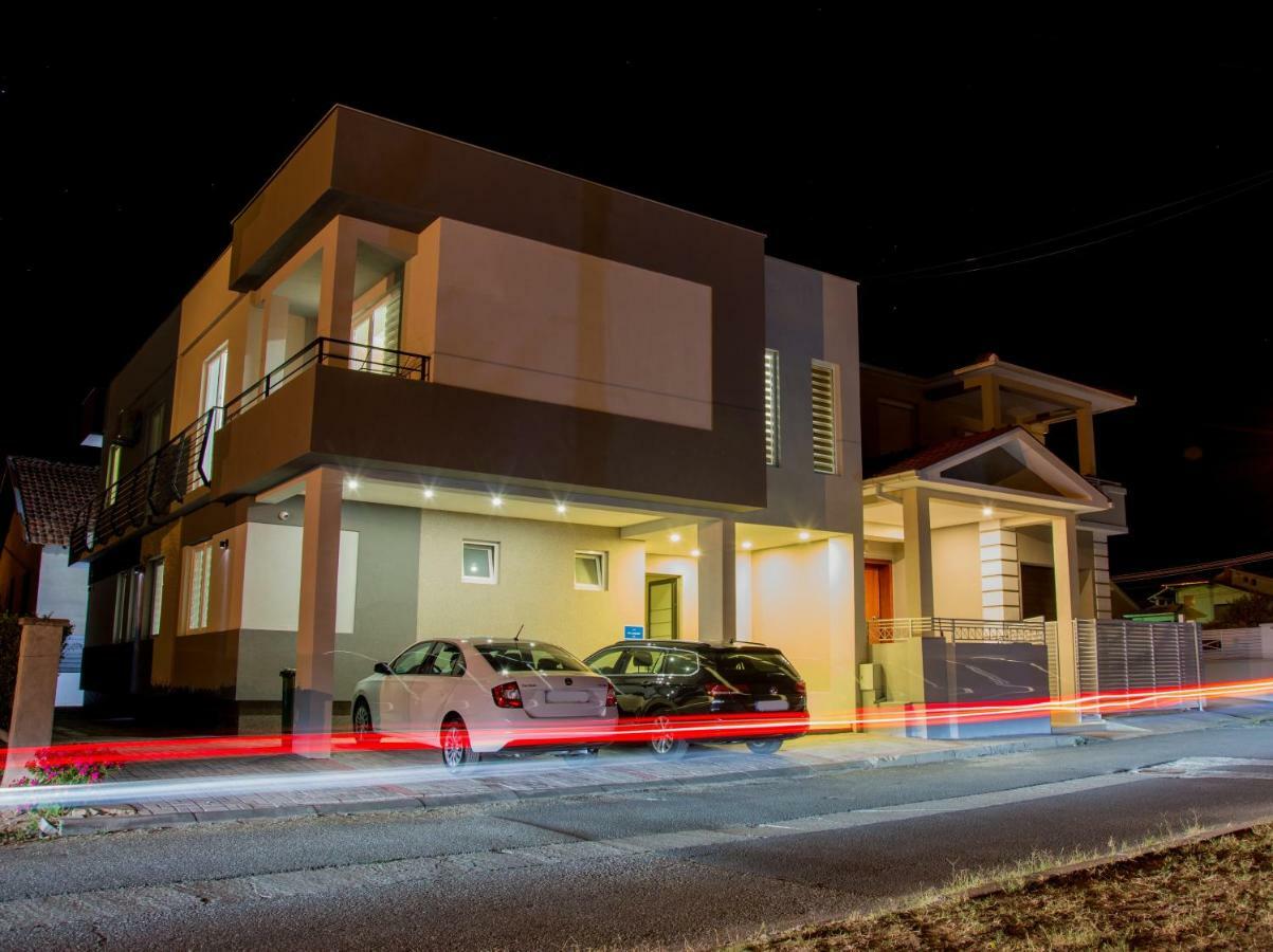 ゲヴゲリヤ Vila Manuelaアパートホテル エクステリア 写真